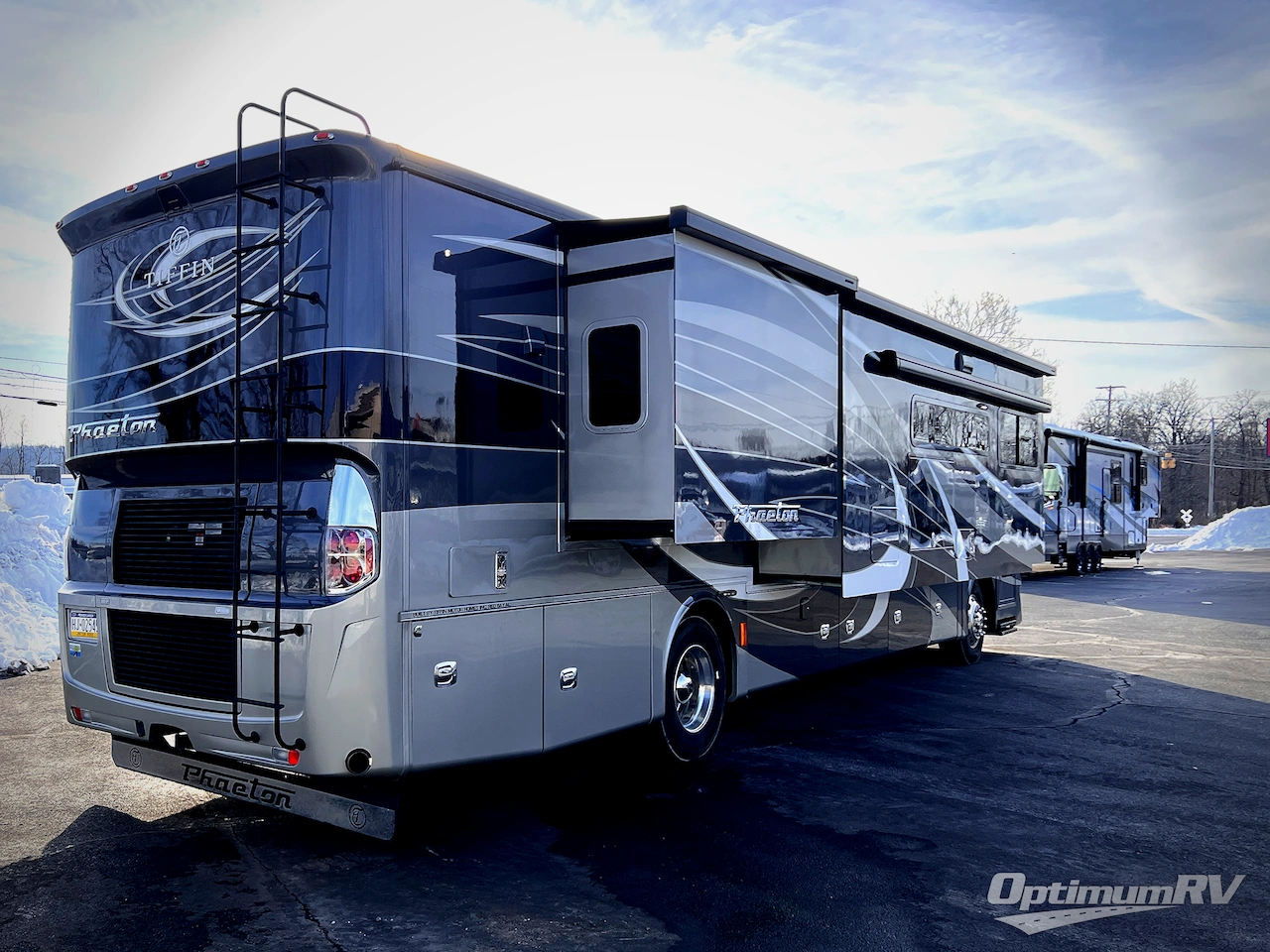 2019 Tiffin Phaeton 40 AH Photo 2