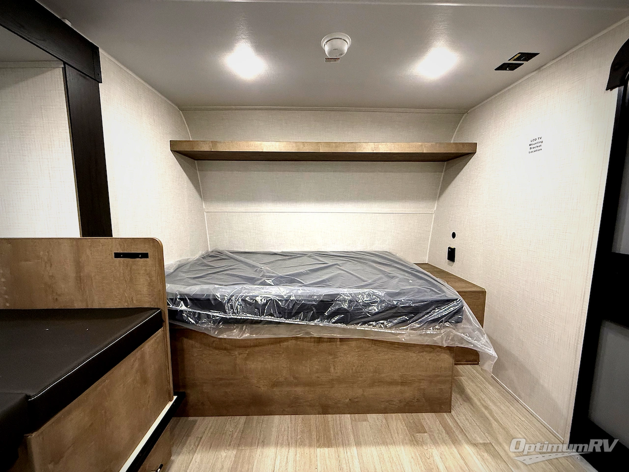 2026 Keystone Springdale Mini 1760BH Photo 6