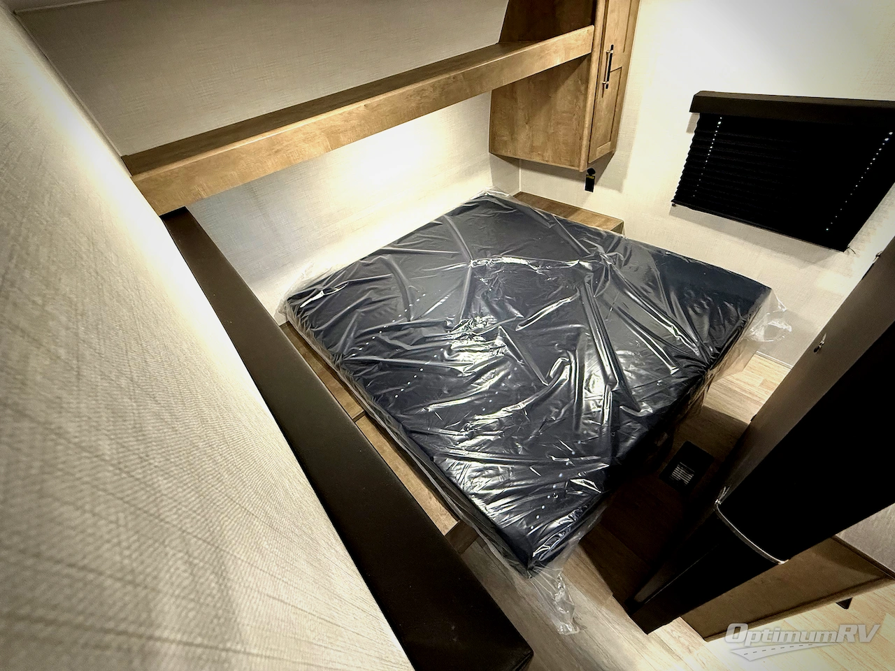 2026 Keystone Springdale Classic 261BHC Photo 18