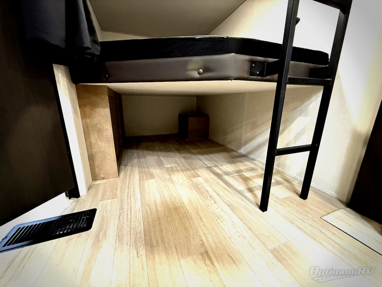 2026 Keystone Springdale Classic 261BHC Photo 16