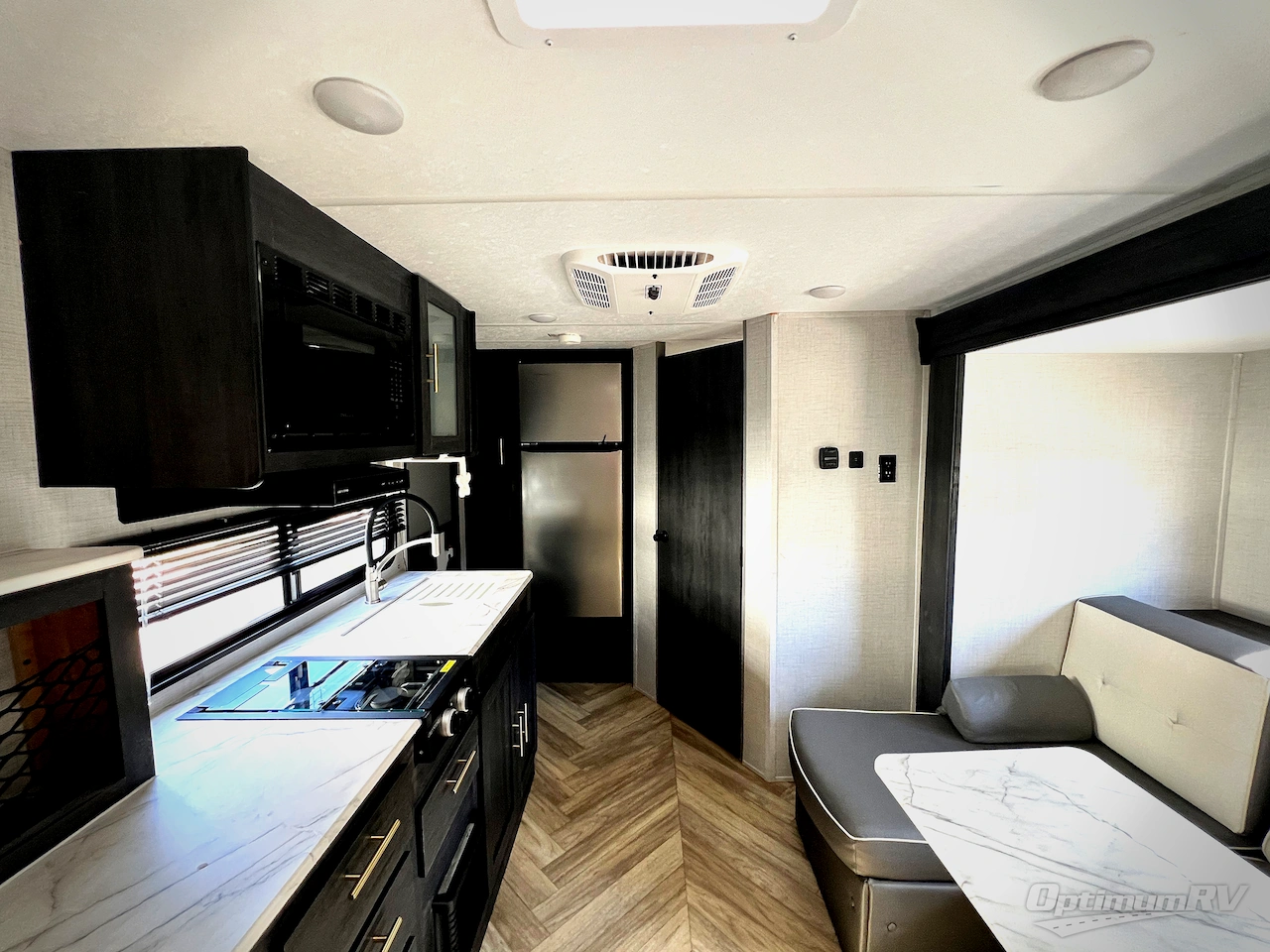 2022 Forest River Ozark 1800QS Photo 5