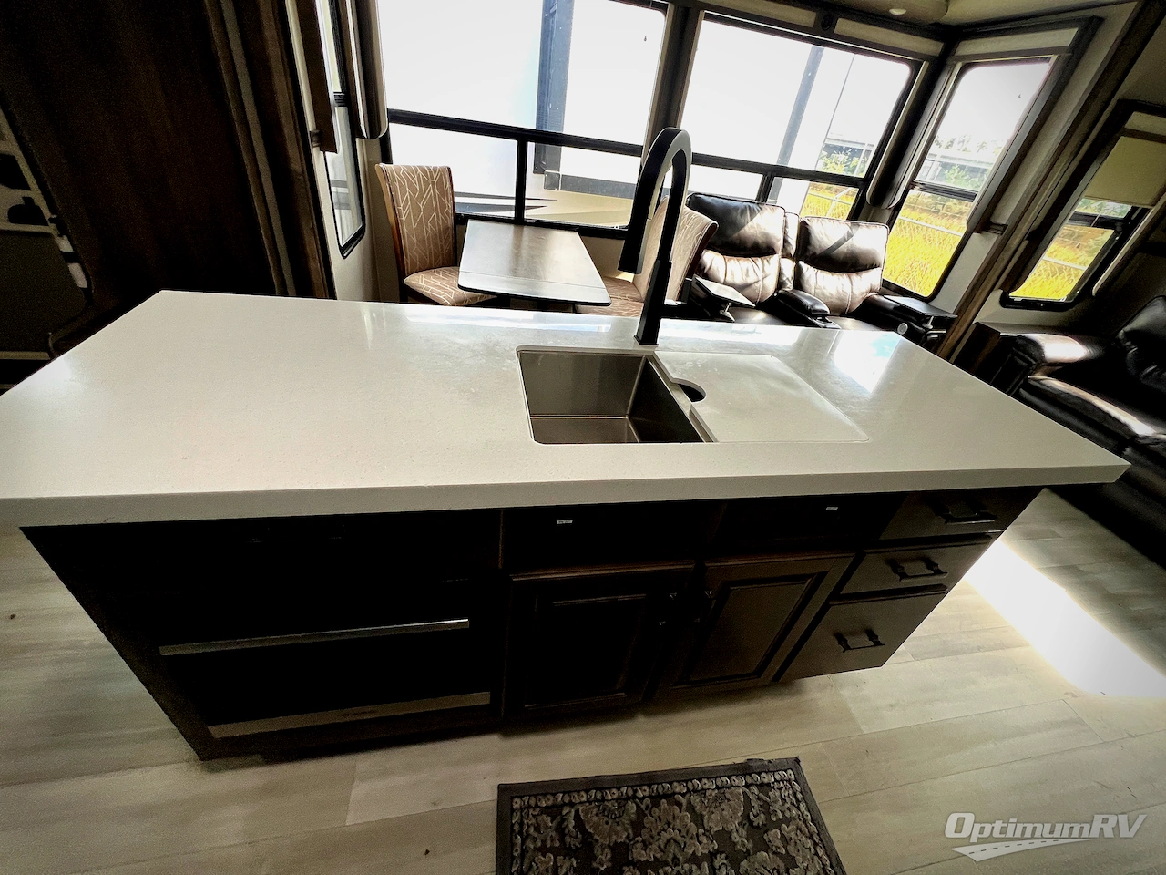 2021 Grand Design Solitude 373FB Photo 12