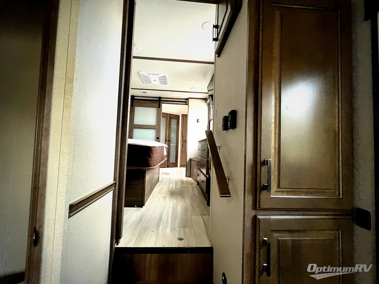 2021 Grand Design Solitude 373FB Photo 18