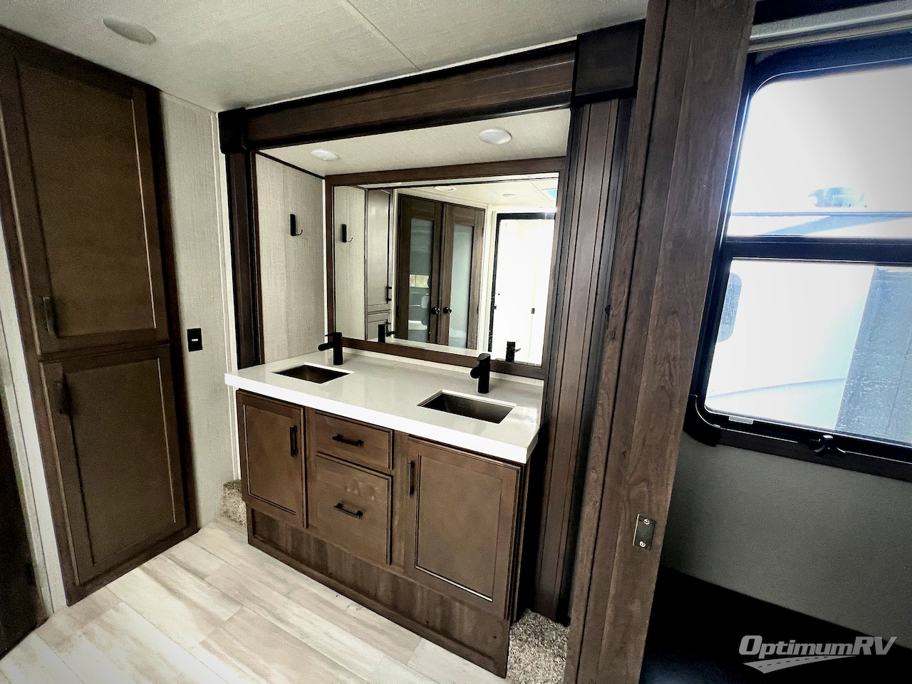 2021 Grand Design Solitude 373FB Photo 27