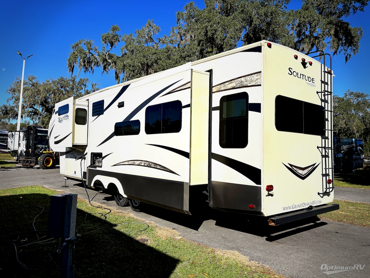 2019 Grand Design Solitude 372WB Photo 3