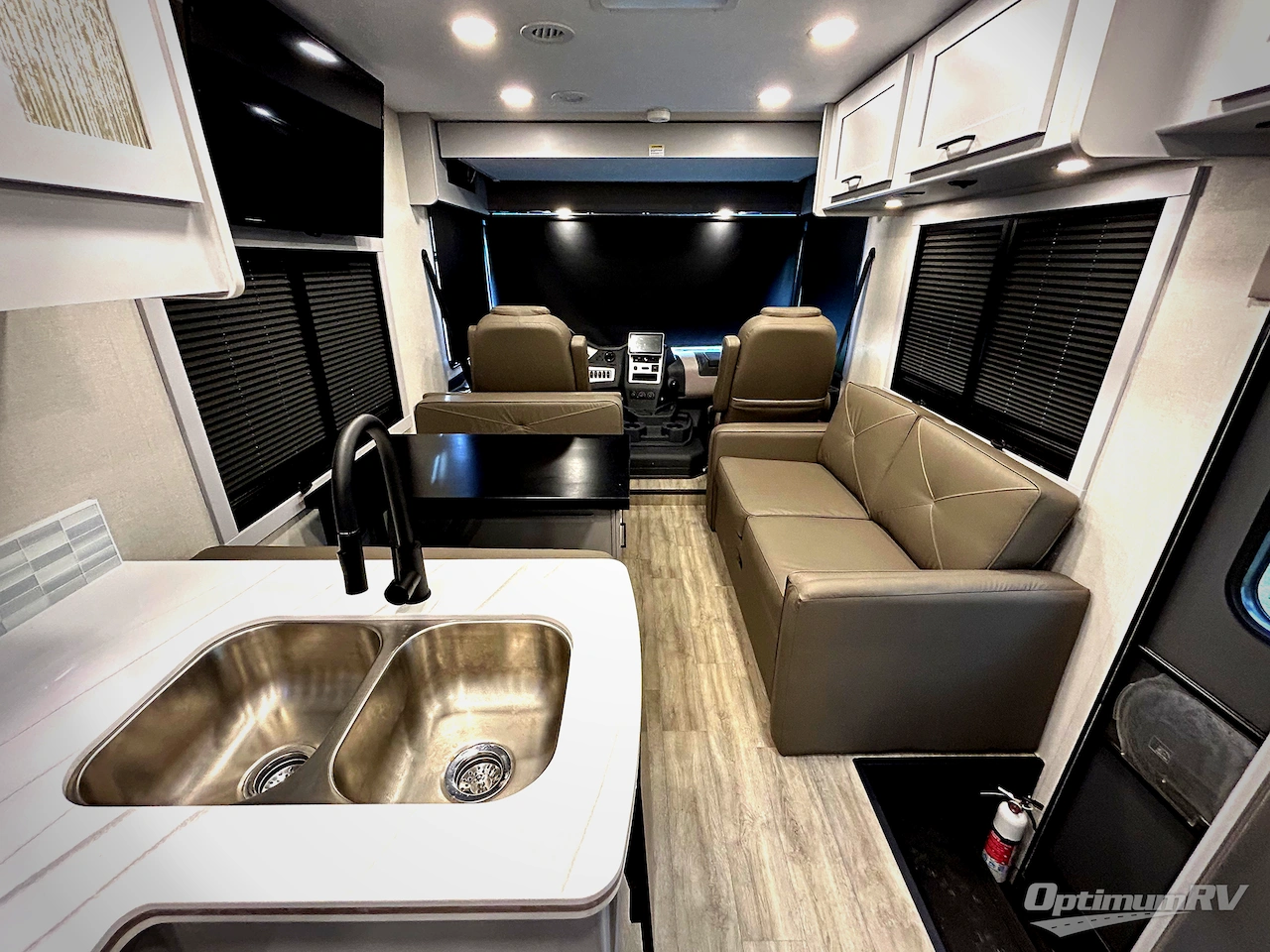 2025 Coachmen Pursuit 27XPS Photo 4