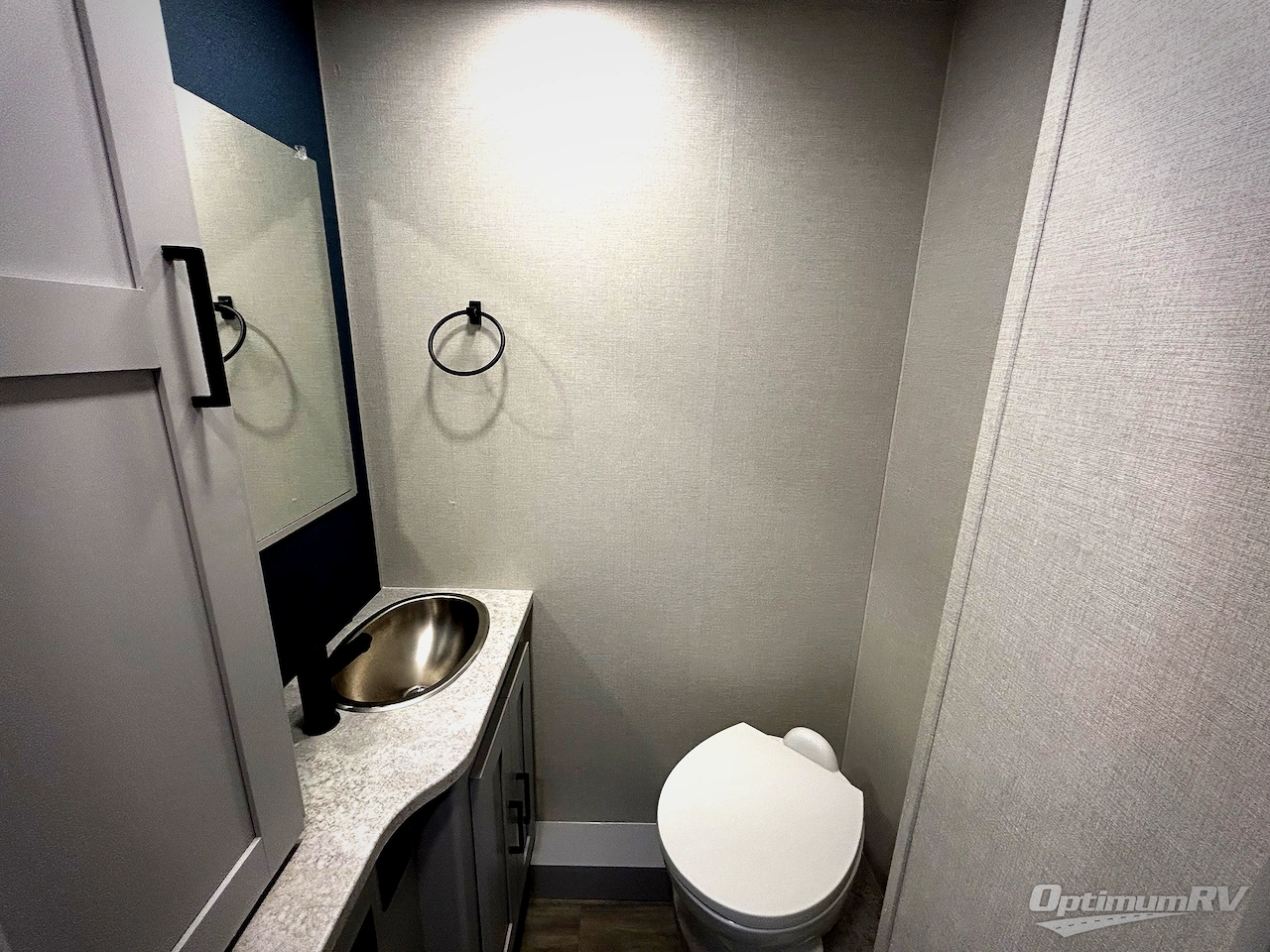 2025 Coachmen Pursuit 27XPS Photo 13