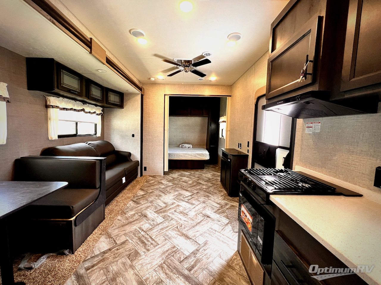 2025 HL Enterprise Hy-Line Premier HY38 Photo 5