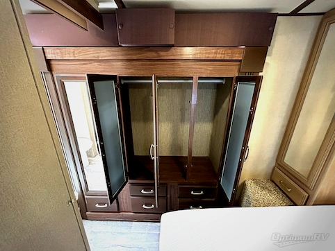 2017 Dutchmen Denali 325RL RV Photo 4