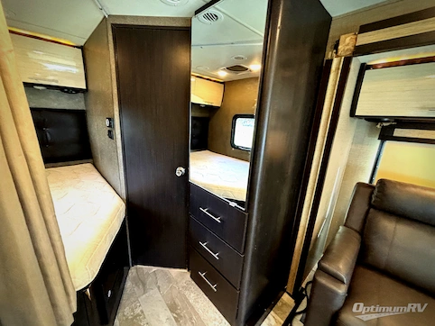 2018 Thor Gemini 23TK RV Photo 4