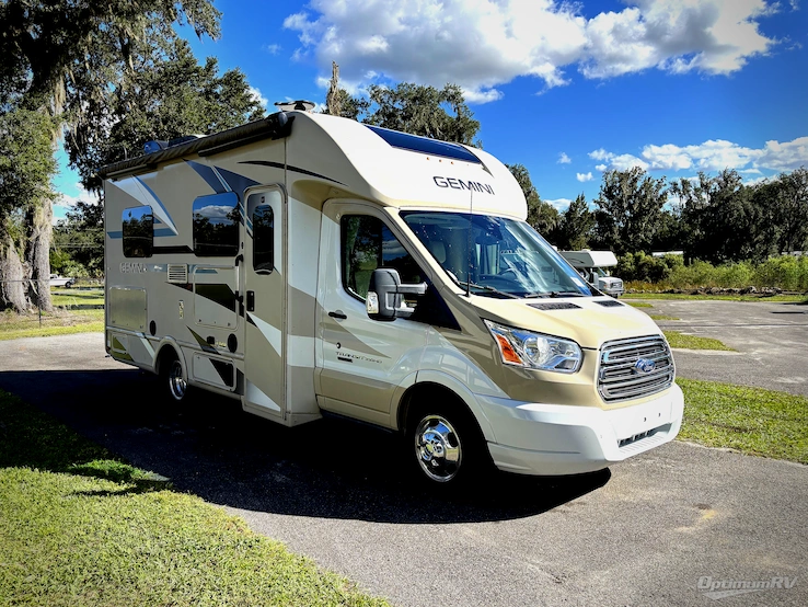 2018 Thor Gemini 23TK RV Photo 1