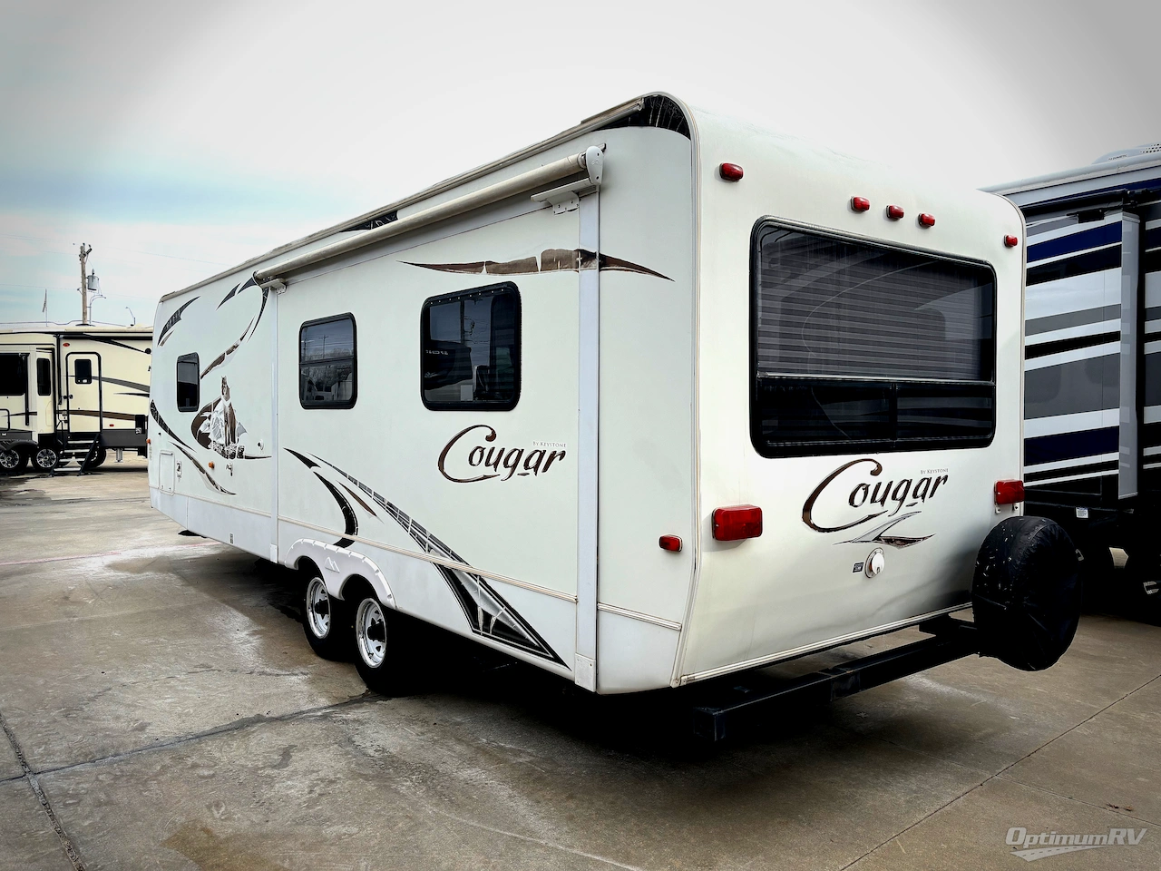 2010 Keystone Cougar X-Lite 27RLS Photo 3