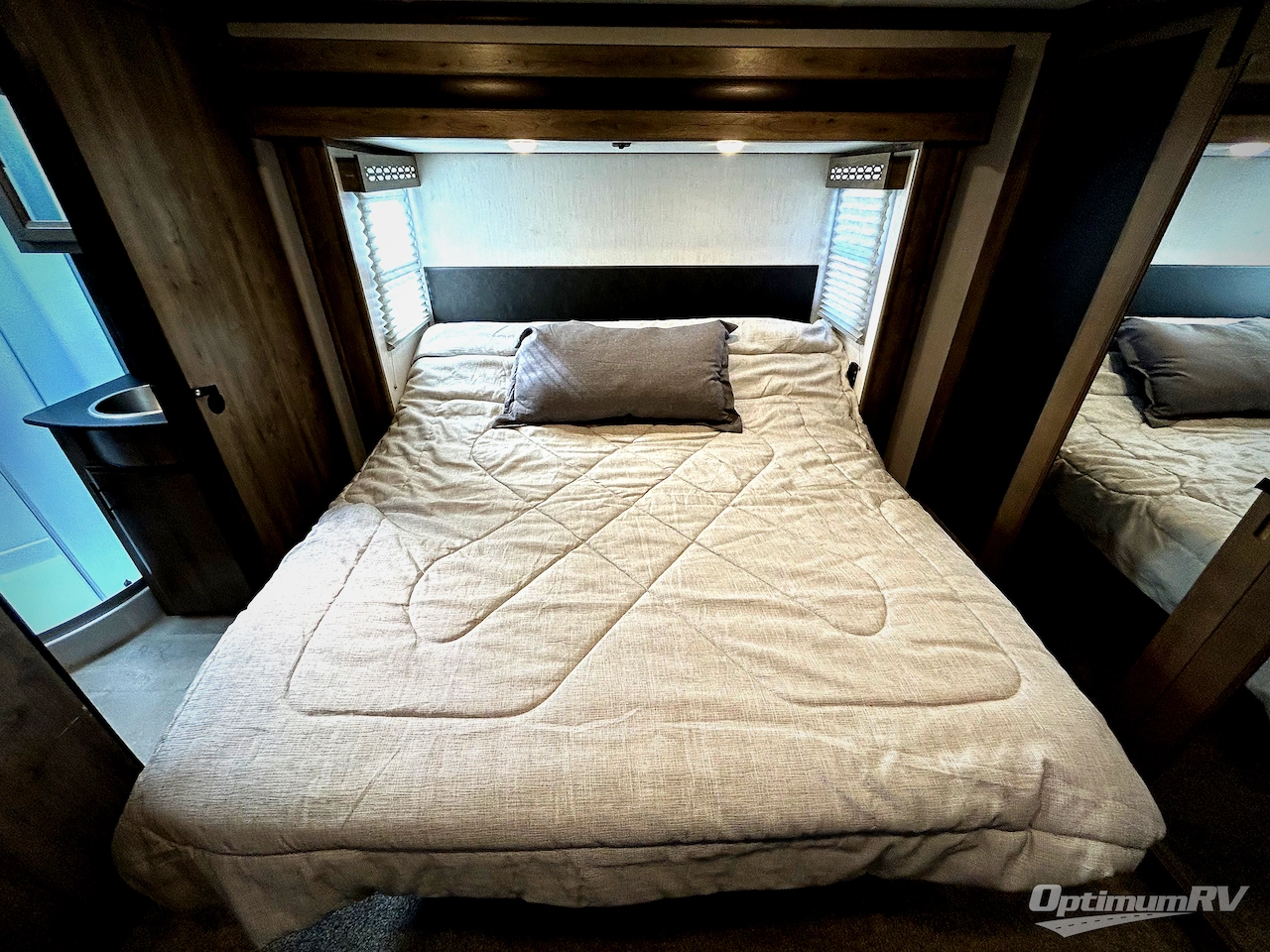 2021 Forest River Vengeance Rogue Armored VGF351G2 Photo 9