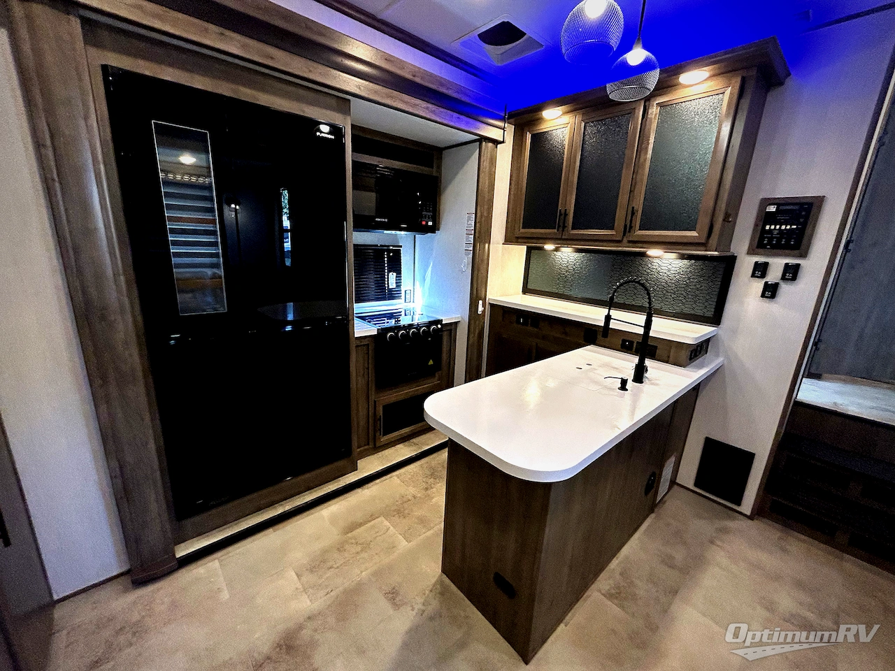 2021 Forest River Vengeance Rogue Armored VGF351G2 Photo 14