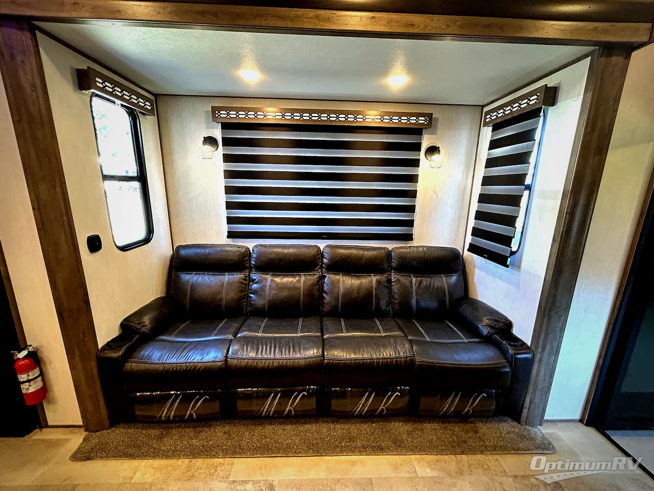 2021 Forest River Vengeance Rogue Armored VGF351G2 Photo 15