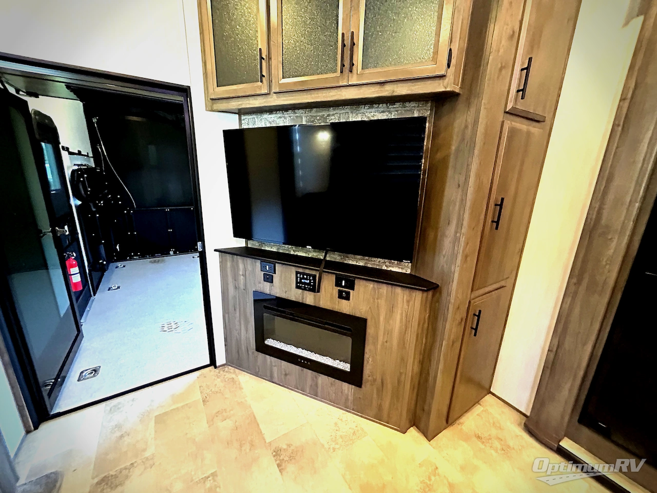 2021 Forest River Vengeance Rogue Armored VGF351G2 Photo 16