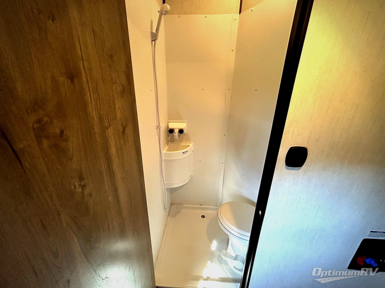 2021 Forest River Vengeance Rogue Armored VGF351G2 Photo 21