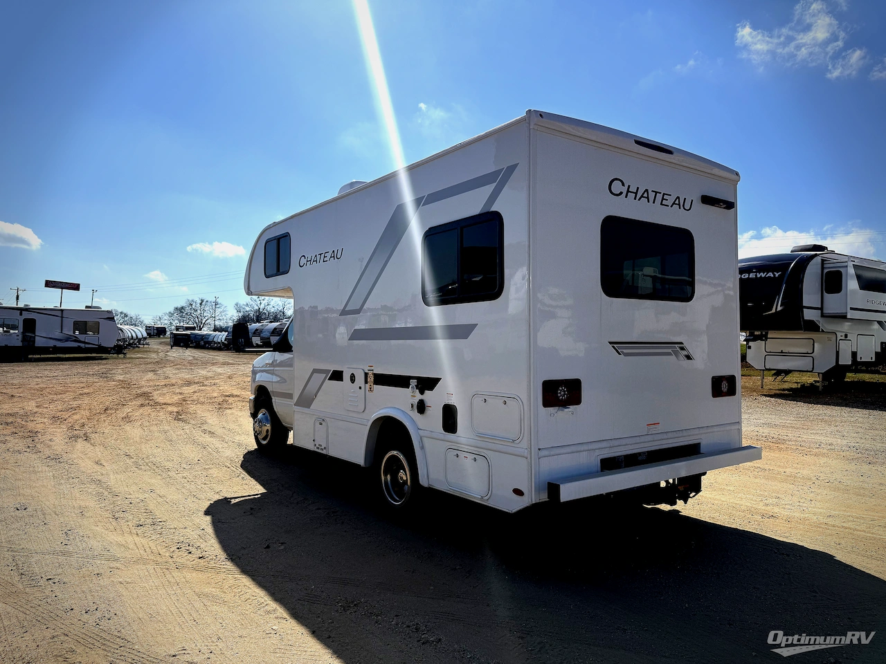 2026 Thor Chateau 19Z Photo 3