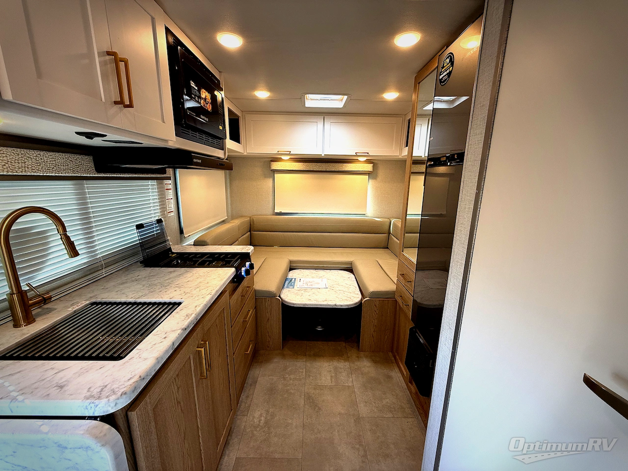 2026 Thor Chateau 19Z Photo 7