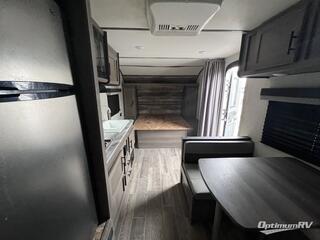 2022 Gulf Stream Kingsport Ultra Lite 248BH RV Photo 3