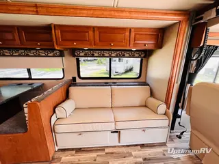 2018 Winnebago Vista 32YE RV Photo 2