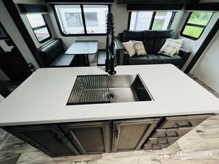 2023 Venture SportTrek Touring Edition STT343VIB RV Photo 4