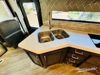 2021 Fleetwood Southwind 37F RV Photo 3