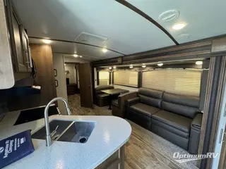 2019 Keystone Cougar Half-Ton Series 32RDB RV Photo 2