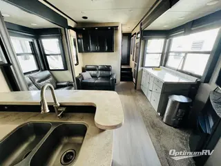 2017 Dutchmen Voltage V4105 RV Photo 2