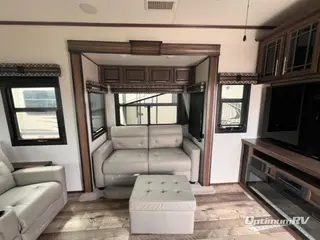 2021 KZ Durango Gold G391RKQ RV Photo 3