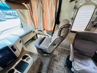 2012 Thor Hurricane 32A RV Photo 2