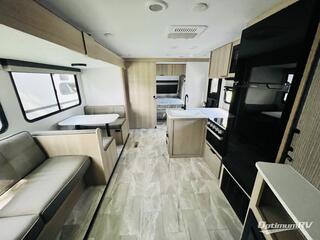 2025 Dutchmen Kodiak Ultra-Lite 270BHSL RV Photo 3