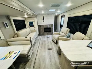 2024 Coachmen Catalina Legacy Edition 303RKDS RV Photo 2