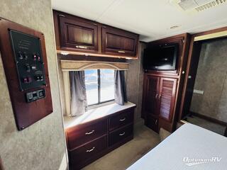 2005 Holiday Rambler Neptune 34 SBD RV Photo 4