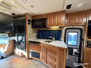 2009 Gulf Stream SuperNova 6400 RV Photo 3