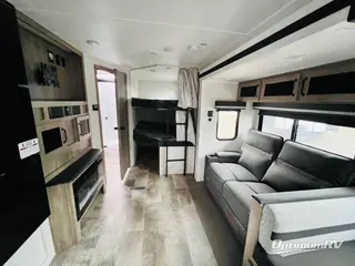 2024 Palomino Puma 28DBFQ RV Photo 2