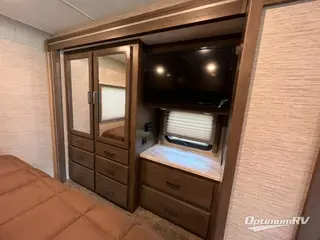 2022 Thor Freedom Traveler 32A RV Photo 3