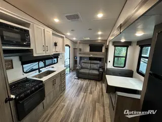 2021 Heartland Milestone 28BH RV Photo 4