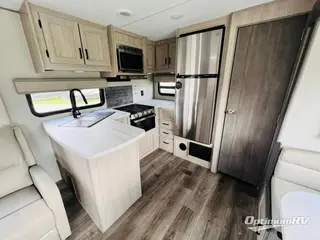 2024 Coachmen Catalina Legacy Edition 303RKDS RV Photo 3