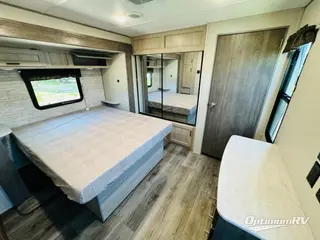 2025 Coachmen Catalina Legacy Edition 313RLTS RV Photo 4