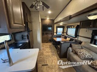 2017 Forest River Rockwood Signature Ultra Lite 8281WS RV Photo 2