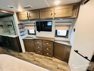 2022 Palomino Columbus 383FB RV Photo 4