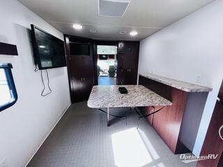 2013 Winnebago Adventurer 37F RV Photo 3