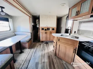 2022 Prime Time Avenger 24BHS RV Photo 2