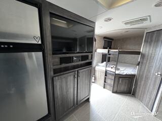 2018 Highland Ridge Silverstar Lite ST2802BH RV Photo 3