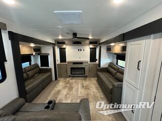 2025 Palomino Puma Destination 38DEN RV Photo 4