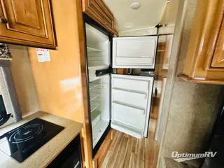 2018 Thor Synergy SP24 RV Photo 2