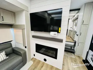 2025 Palomino Columbus 384RK RV Photo 3