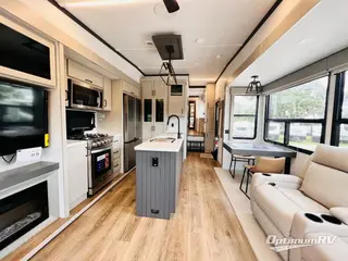 2025 Palomino Columbus 383RLH RV Photo 2