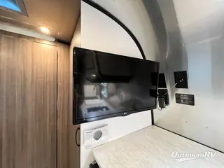 2022 Airstream Caravel 22FB RV Photo 2